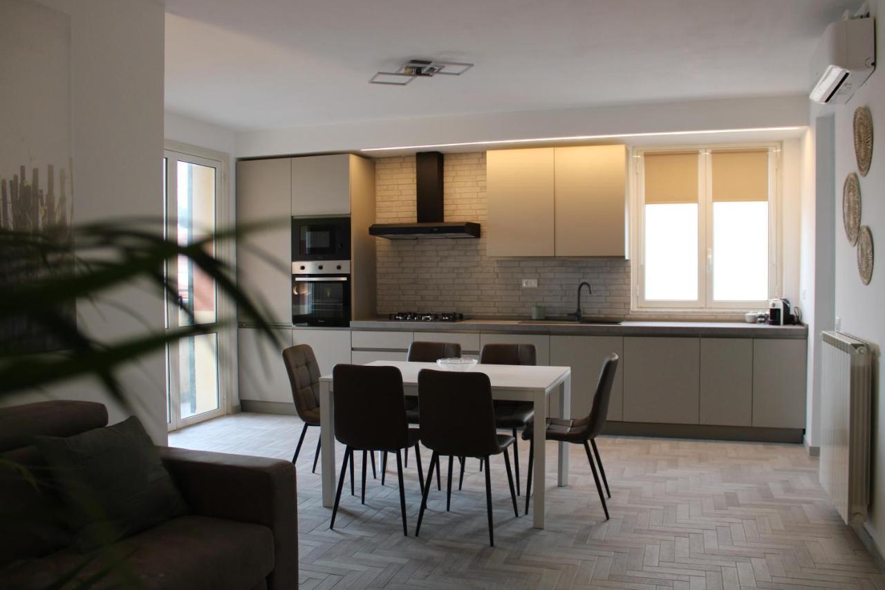 Gf Holiday Suite 3 Varazze Esterno foto