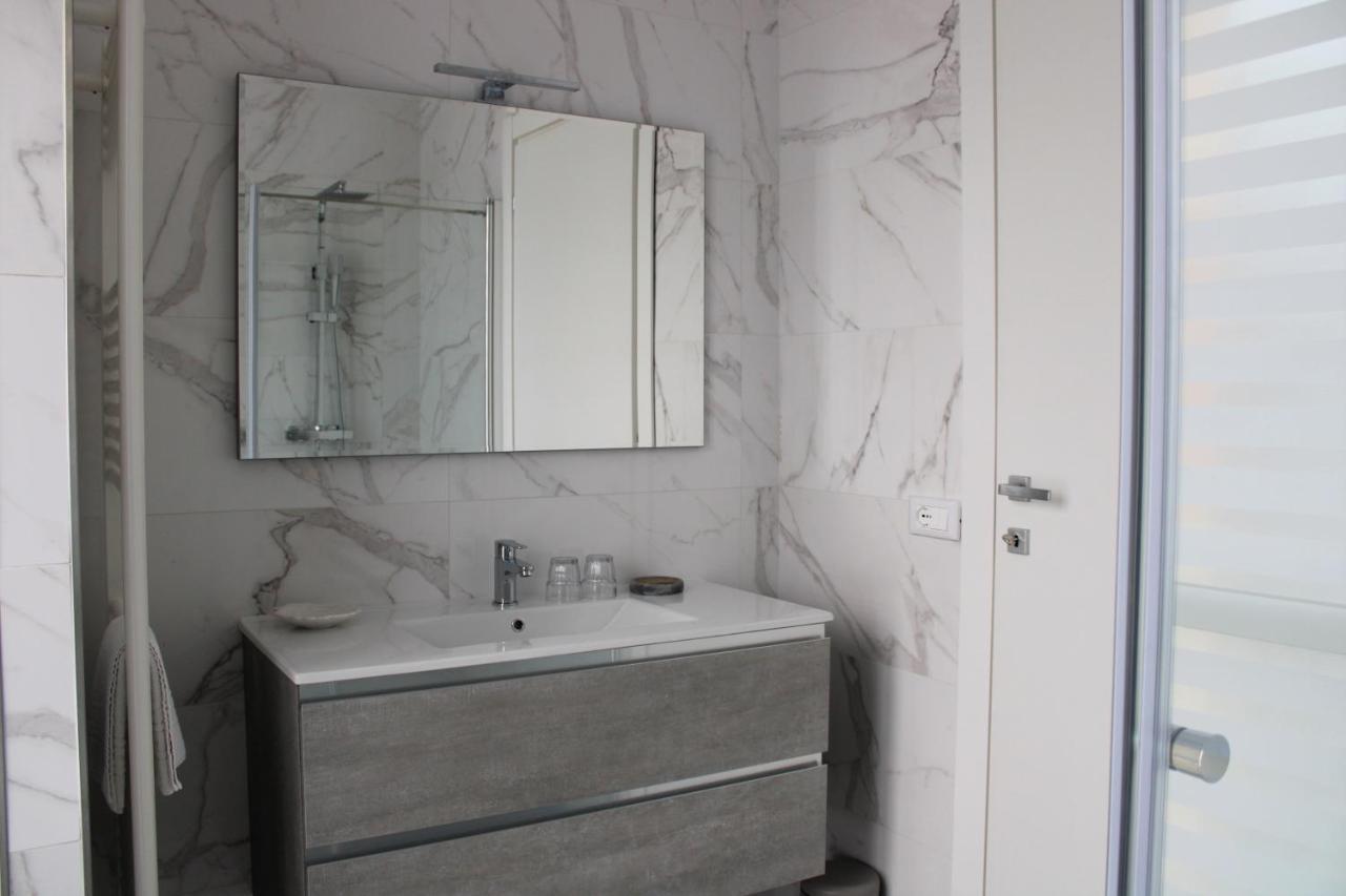 Gf Holiday Suite 3 Varazze Esterno foto