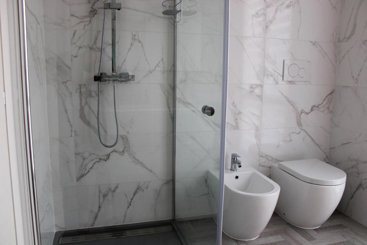 Gf Holiday Suite 3 Varazze Esterno foto