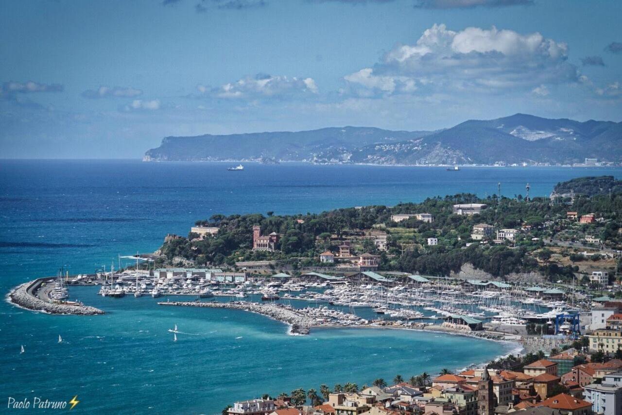 Gf Holiday Suite 3 Varazze Esterno foto
